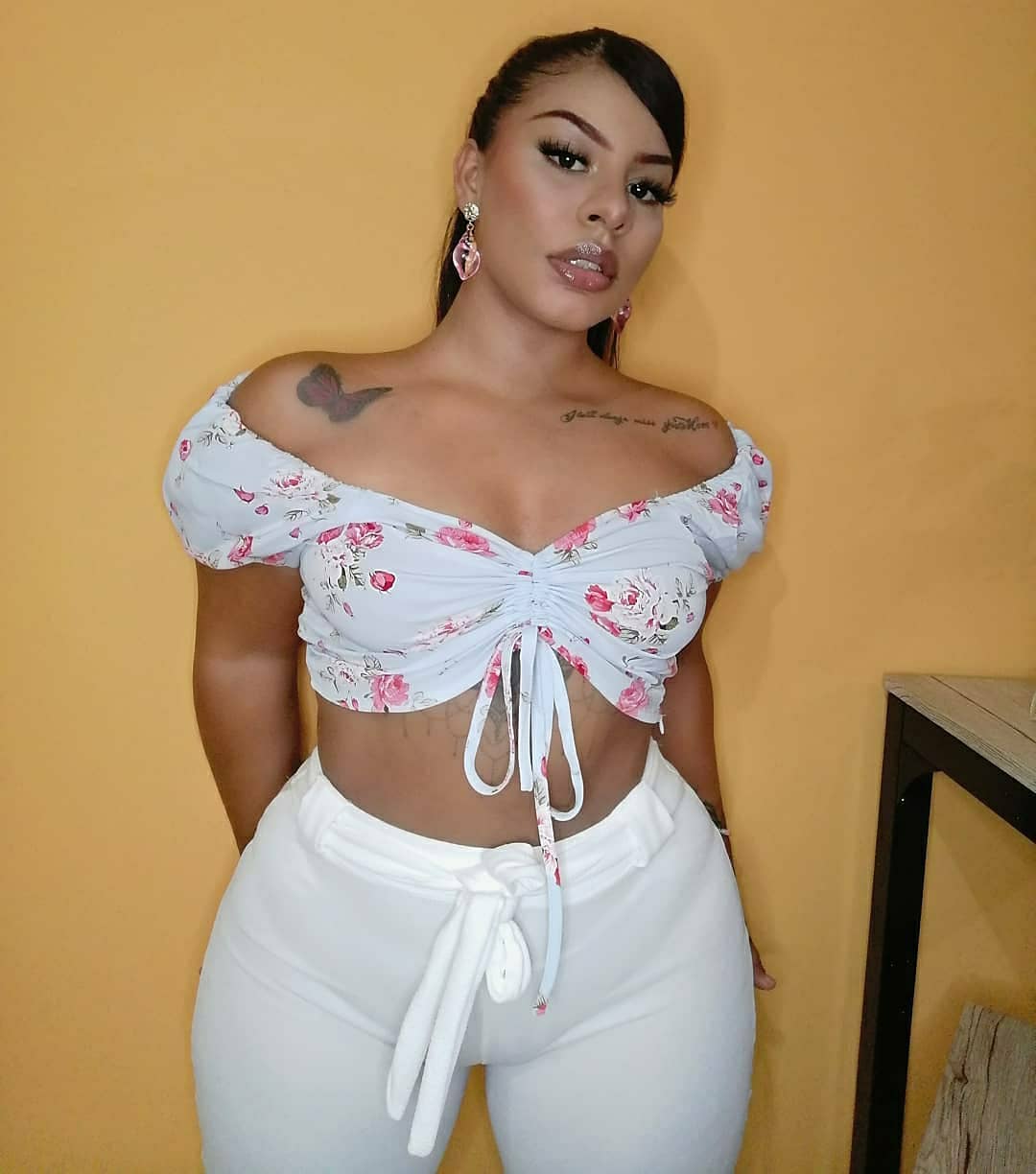 EZGI ile telefonda sex ve sıcak sohbet